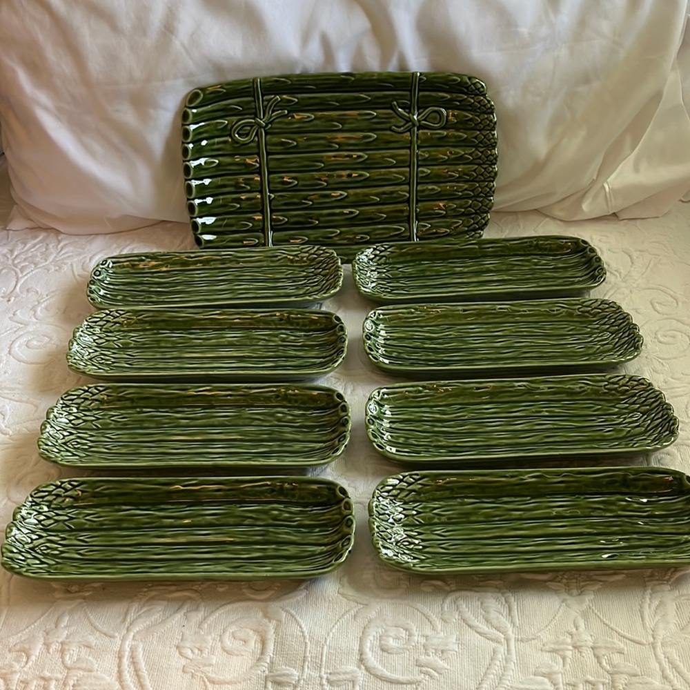 Hand Made Neuwirth Portugal Pottery - Asparagus Serving Ware. New Never Used